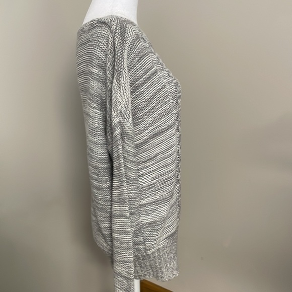 NWOT St. John's Bay Sweater - Picture 5 of 7